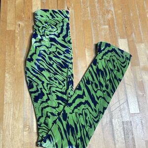 Zara high waisted groovy velvet pants